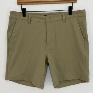 Quince Men's ProTech Golf Shorts Sand Dune 7" Inseam Size 34